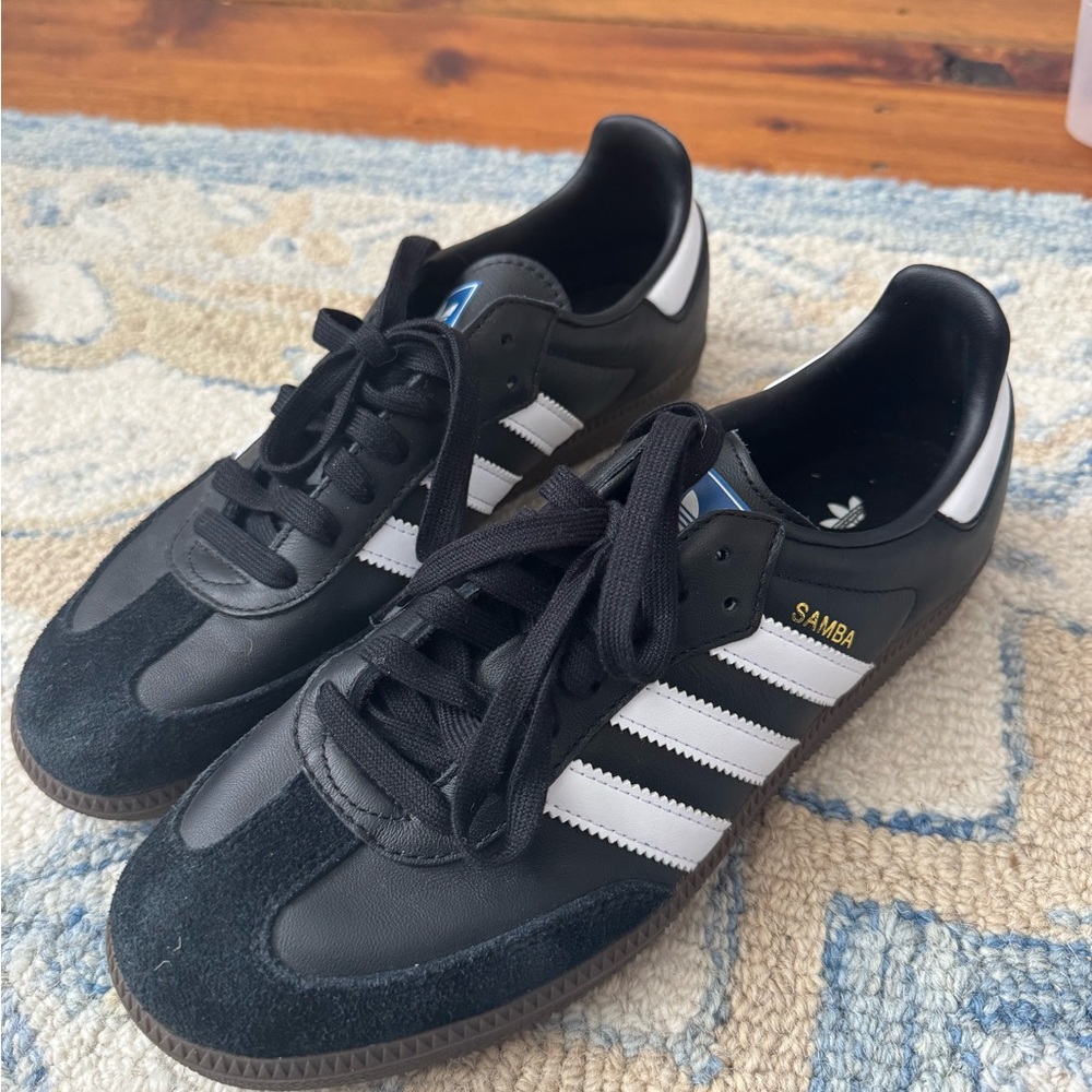 Never worn black adidas sambas - men’s 7.5 - women’s 8.5